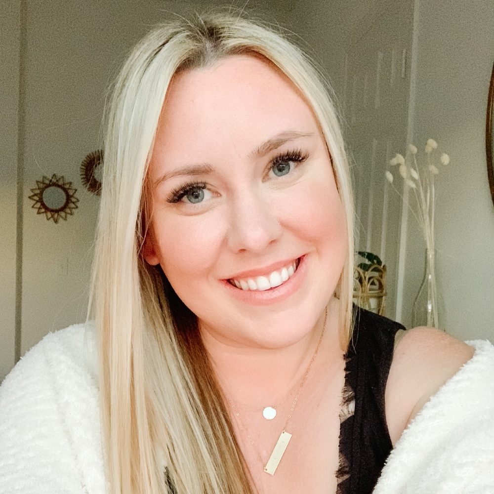 Meet your Posher, Courtney